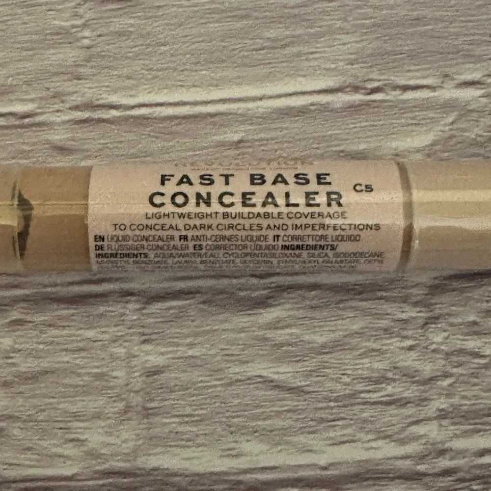 Revolution Fast Base Concealer shade C5‎